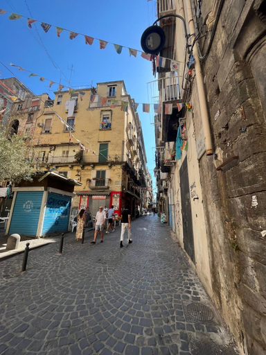 Others 3, Civico 30, Napoli