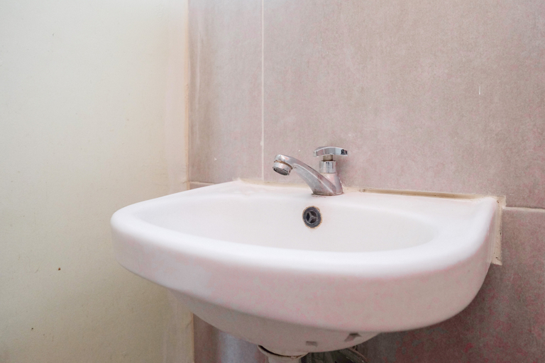 Bathroom 4