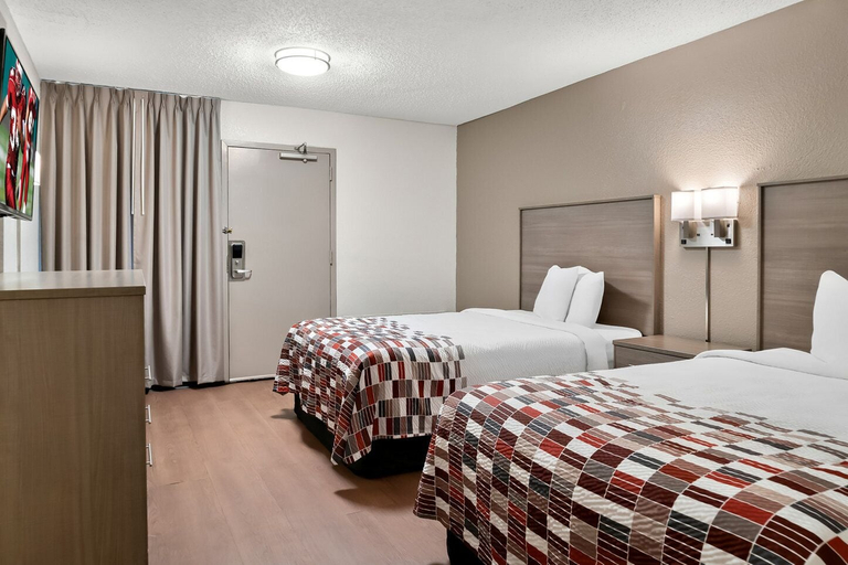 Bedroom 3, Red Roof Inn Auburn Hills, Oakland