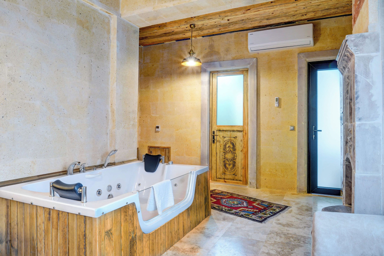Bathroom 5, Milagro of Cappadocia, Nevşehir