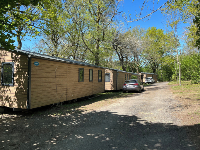 Exterior & Views 28