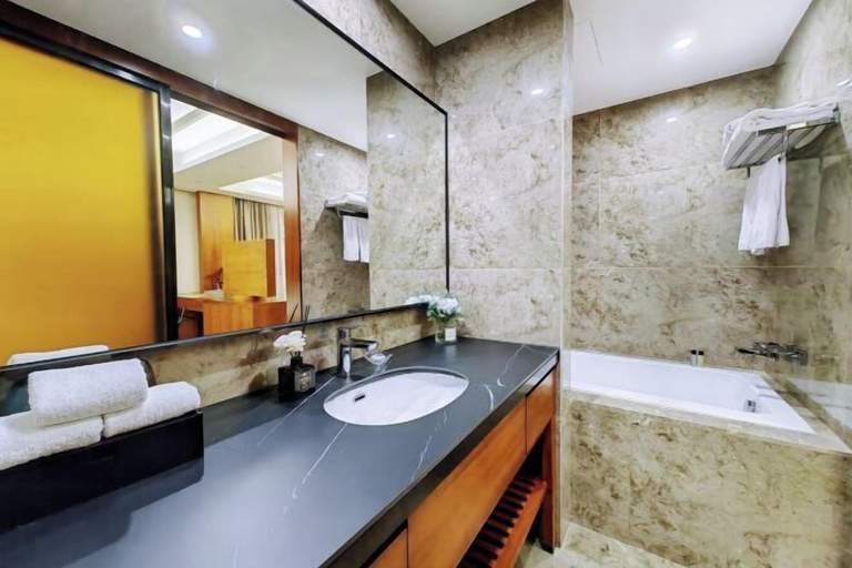 Bathroom 12