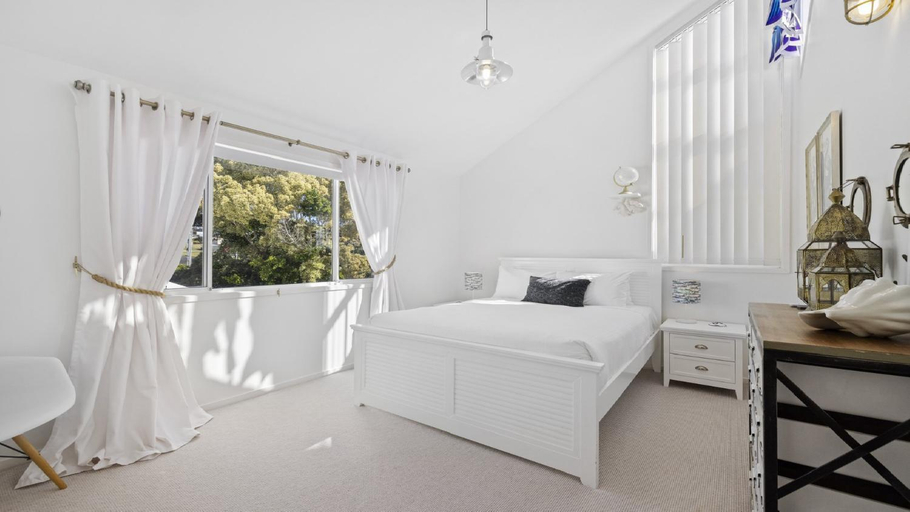 Bedroom 2, Barellen Beach House, Coffs Harbour - Pt B