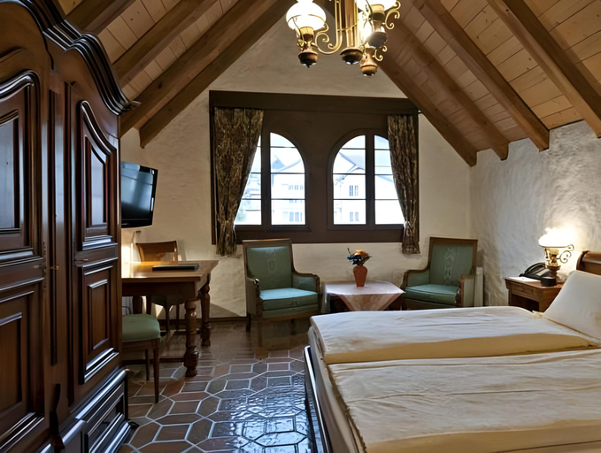 Bedroom 5