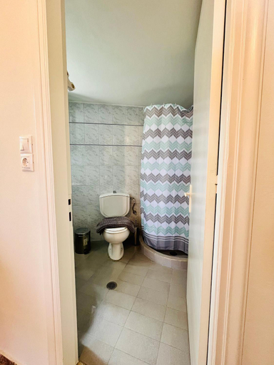 Bathroom 3, Astradeni Studios, North Aegean