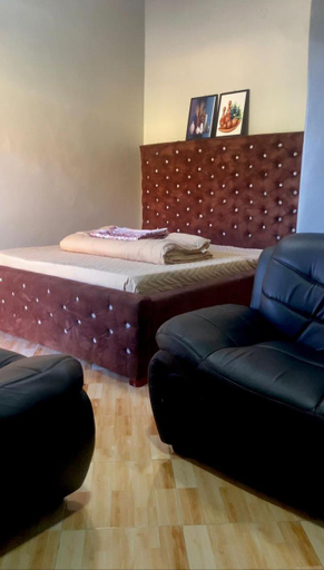 Others 2, AQ luxury, Kampala