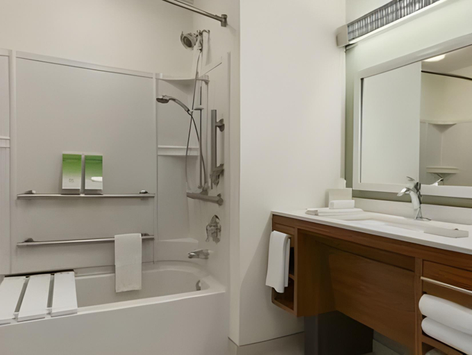 Bathroom 18