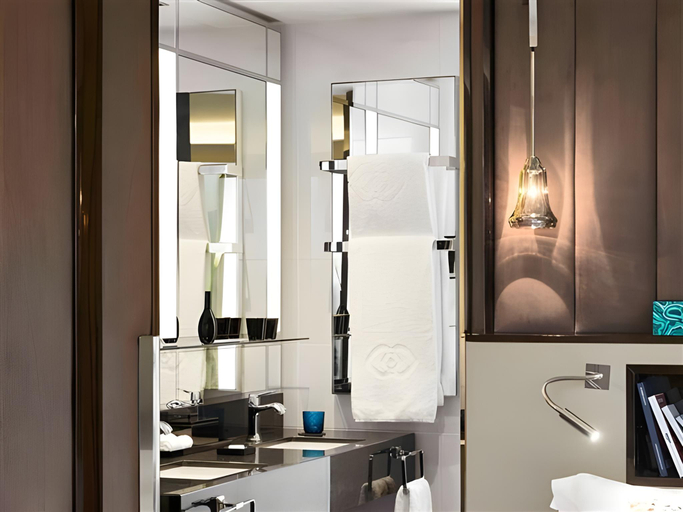 Bathroom 14
