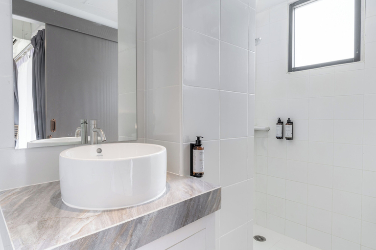 Bathroom 5, Heeton Concept Hotel Pattaya by Compass Hospitality, Pattaya