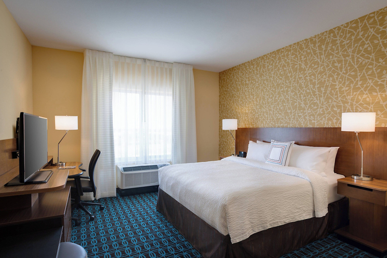 Bedroom 3, Fairfield Inn & Suites Dallas West/i-30, Dallas