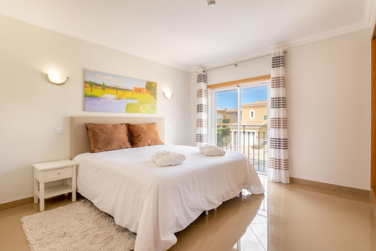 Bedroom 3, Boavista Golf & Spa - Bela Colina Holidays, Lagos