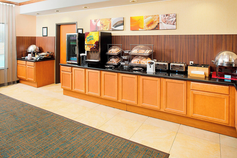 Food & Drinks 5, Fairfield Inn & Suites by Marriott San Antonio Seaworld, Bexar