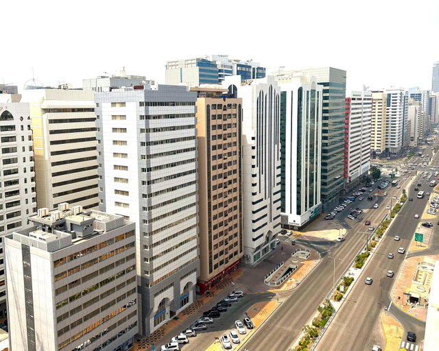 Exterior & Views 10