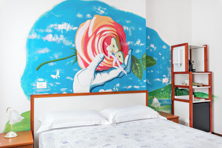 Bedroom 5, Lia Rooms 4, La Spezia