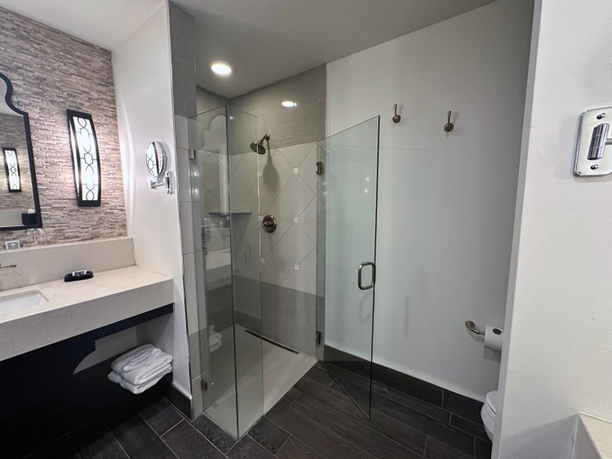 Bathroom 8