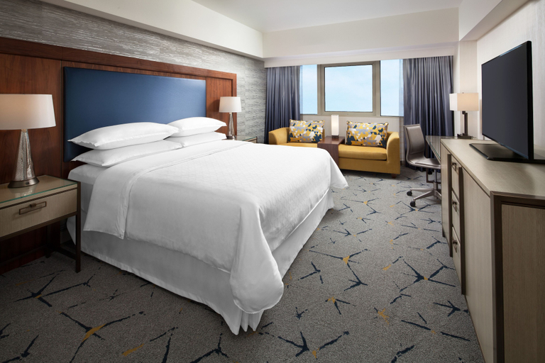 Bedroom 3, Sheraton Gateway Los Angeles Hotel, Los Angeles