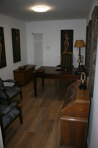 Others 3, Colev Rooms, Focsani