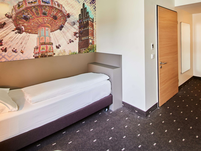 Bedroom 14