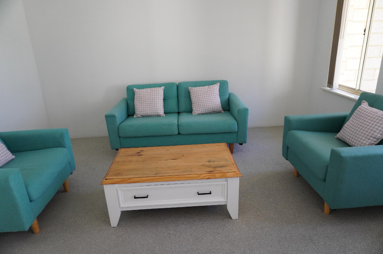 Public Area, The Roses - 3 bedroom, 2 bathroom home for rent., Gosnells