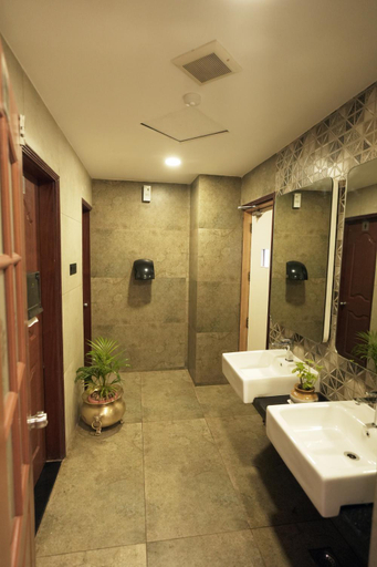 Bathroom 5, Maurya Rajadhani, Thiruvananthapuram