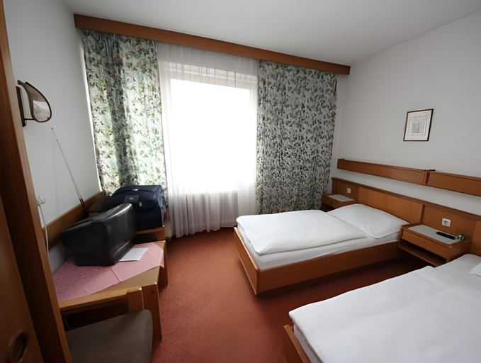 Bedroom 11