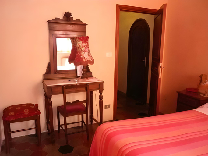 Bedroom 13
