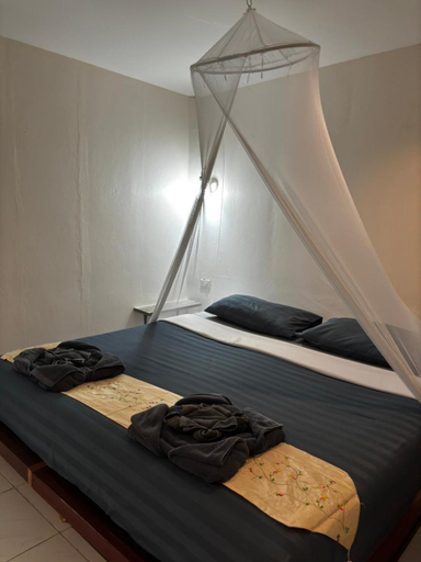 Bedroom 3, Jungle Huts Resort, Phanom