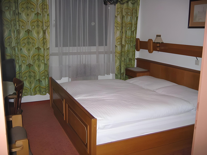 Bedroom 10