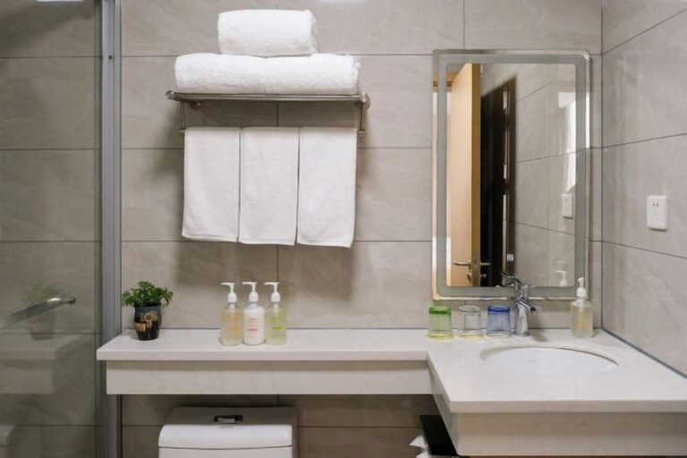 Bathroom 18