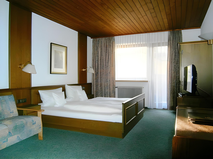 Bedroom 18