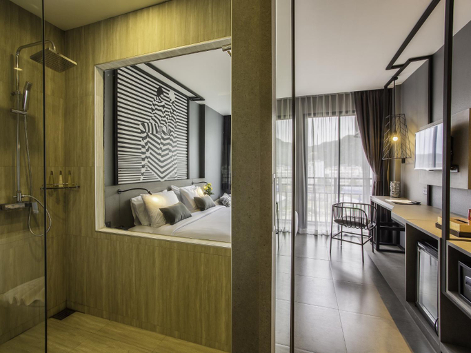 Bathroom 14