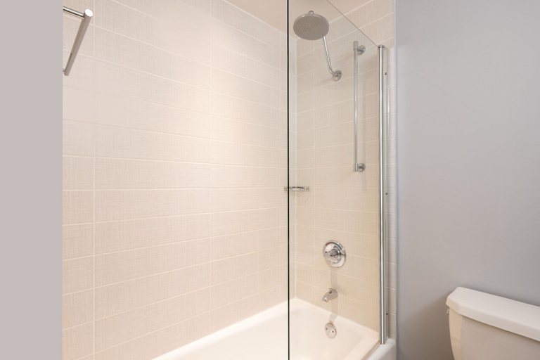 Bathroom 14
