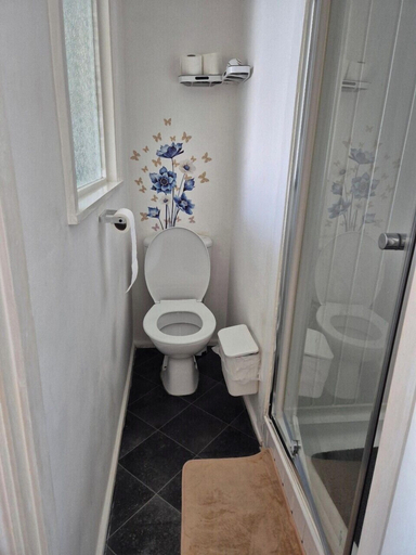 Bathroom 4, Glendor Hotel, Blackpool