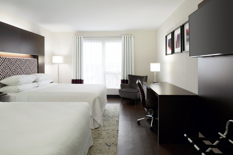 Bedroom 3, Four Points by Sheraton Levis Convention Centre, Desjardins