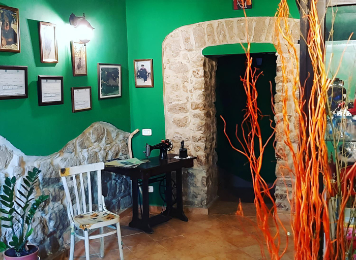 Others 2, Bed and Breakfast della Regina..., Latina