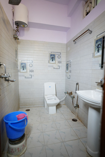 Bathroom 5, Hotel T-24, Sawai Madhopur