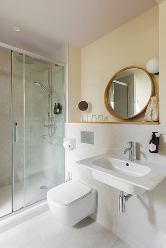 Bathroom 8