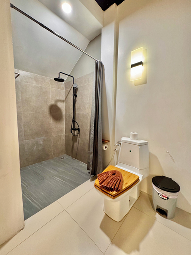 Bathroom 4