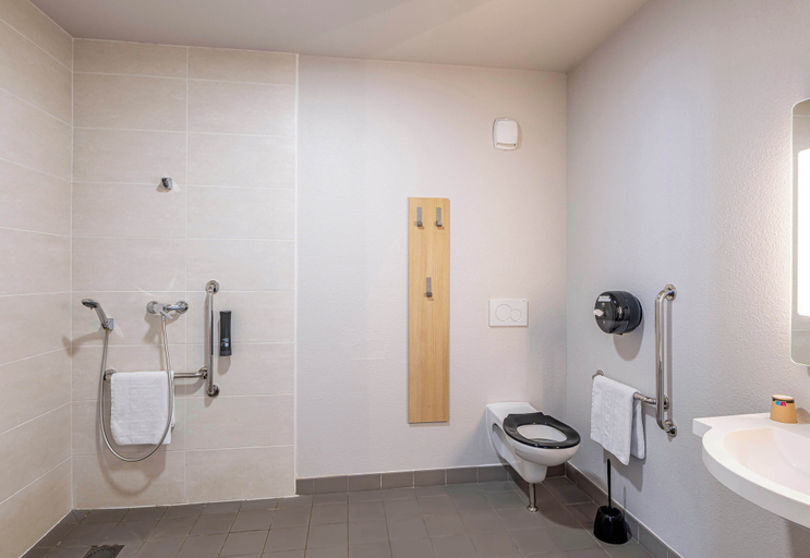 Bathroom 4, B&B HOTEL Bordeaux Langon, Gironde