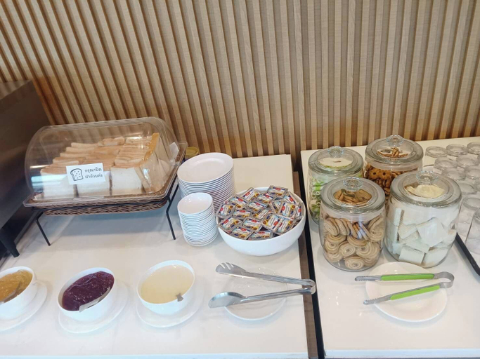Food & Drinks 5, P.T. Grand Hotel, Muang Kanchanaburi