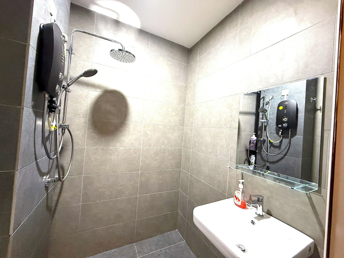 Bathroom 25