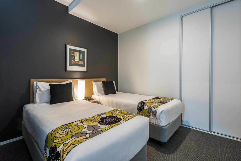 Bedroom 2, Mantra 100 Exhibition Melbourne, Melbourne