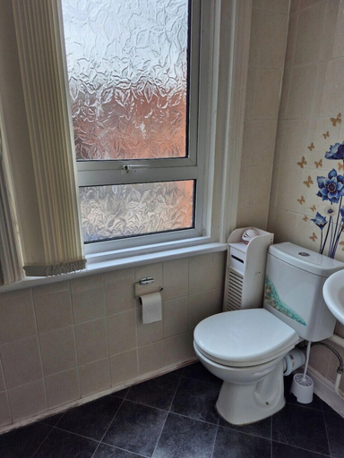Bathroom 4, Glendor Hotel, Blackpool