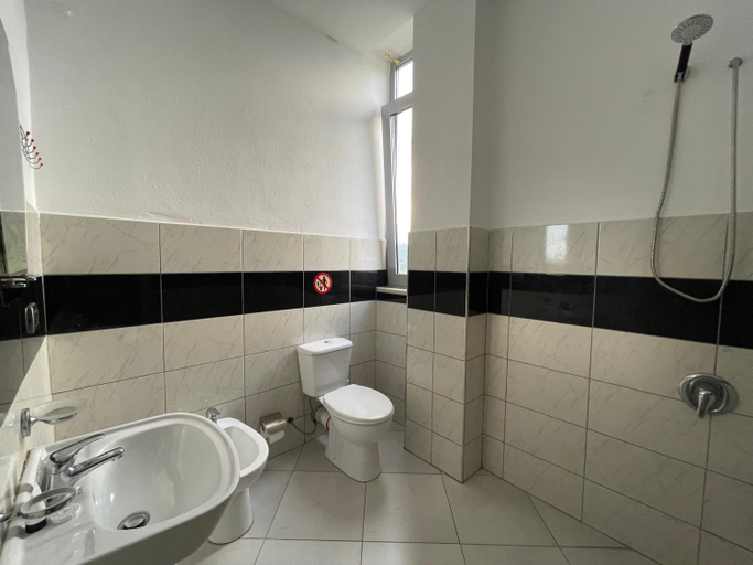 Bathroom 5