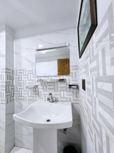 Bathroom, Grand Taj Hotel, Rawalpindi
