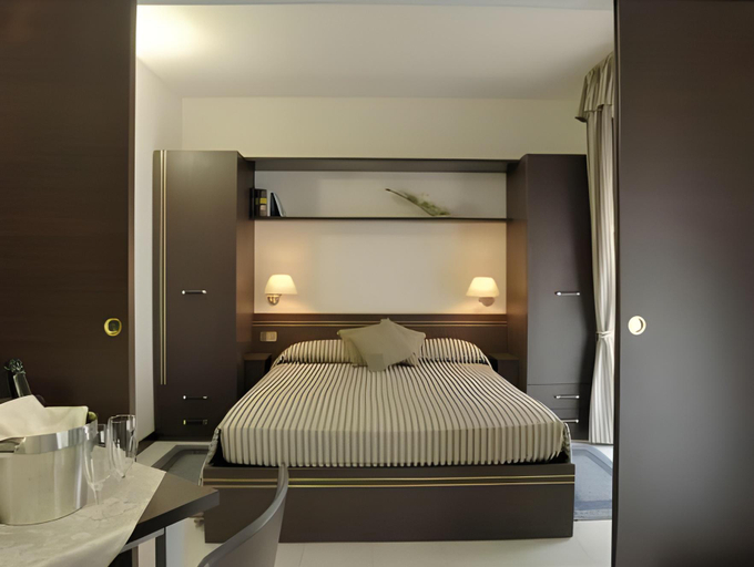 Bedroom 14