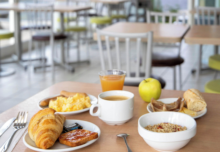 Food & Drinks 4, B&B HOTEL Montluçon Saint-Victor, Allier