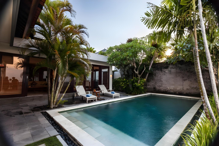 Swimming Pool 21