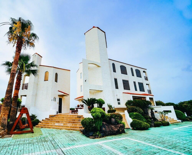 Exterior & Views 1, Sarang Tulle Pension, Jeju