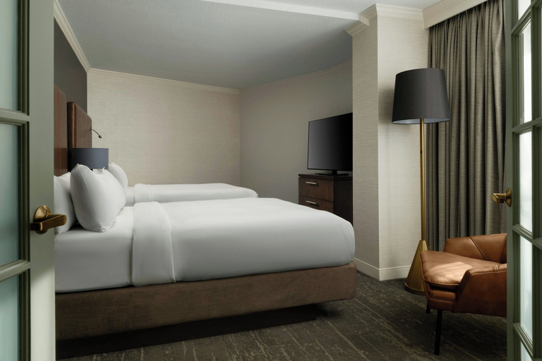 Bedroom 3, Renaissance Boulder FlatIron Hotel, Broomfield